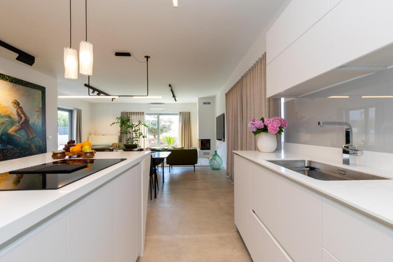 Luxury House Natanel * Skrip
