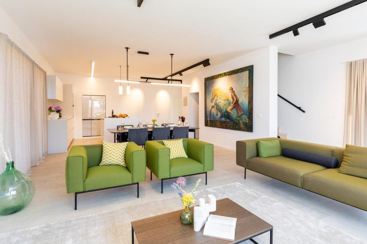Luxury House Natanel Skrip