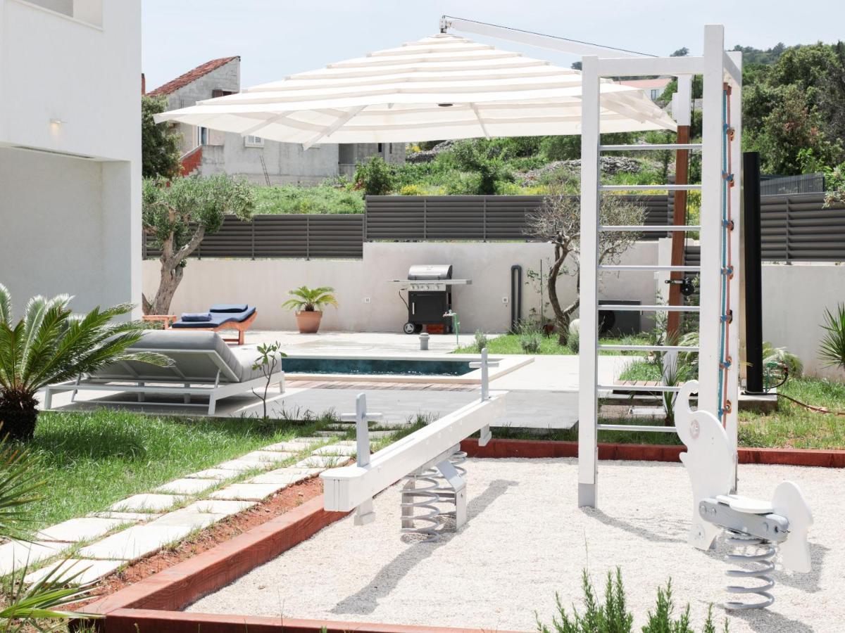 Luxury House Natanel Škrip